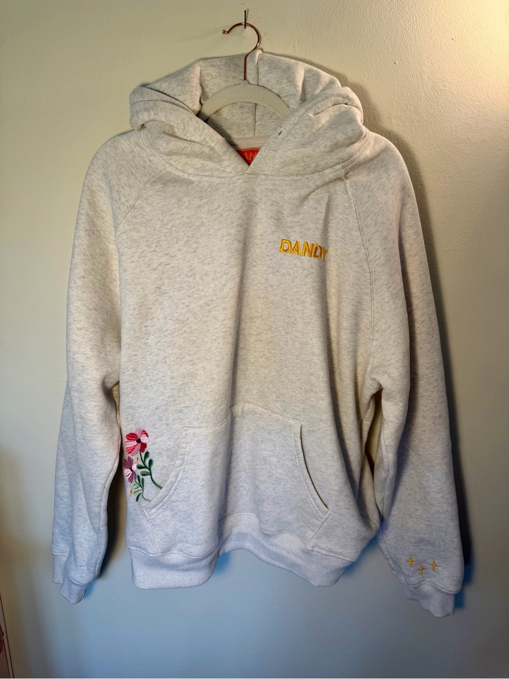 Dandy Worldwide Cream Embroidered Hoodie Sweatshirt. Size M.